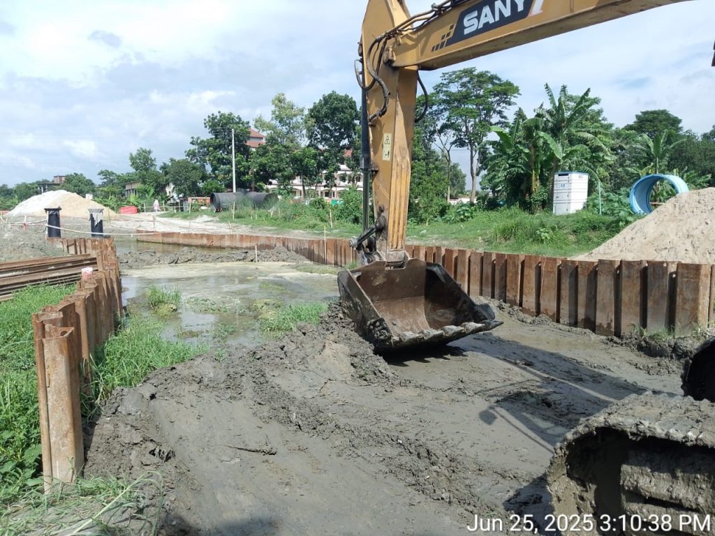 pk 21+500 to wtp sheet pile drive ongoing