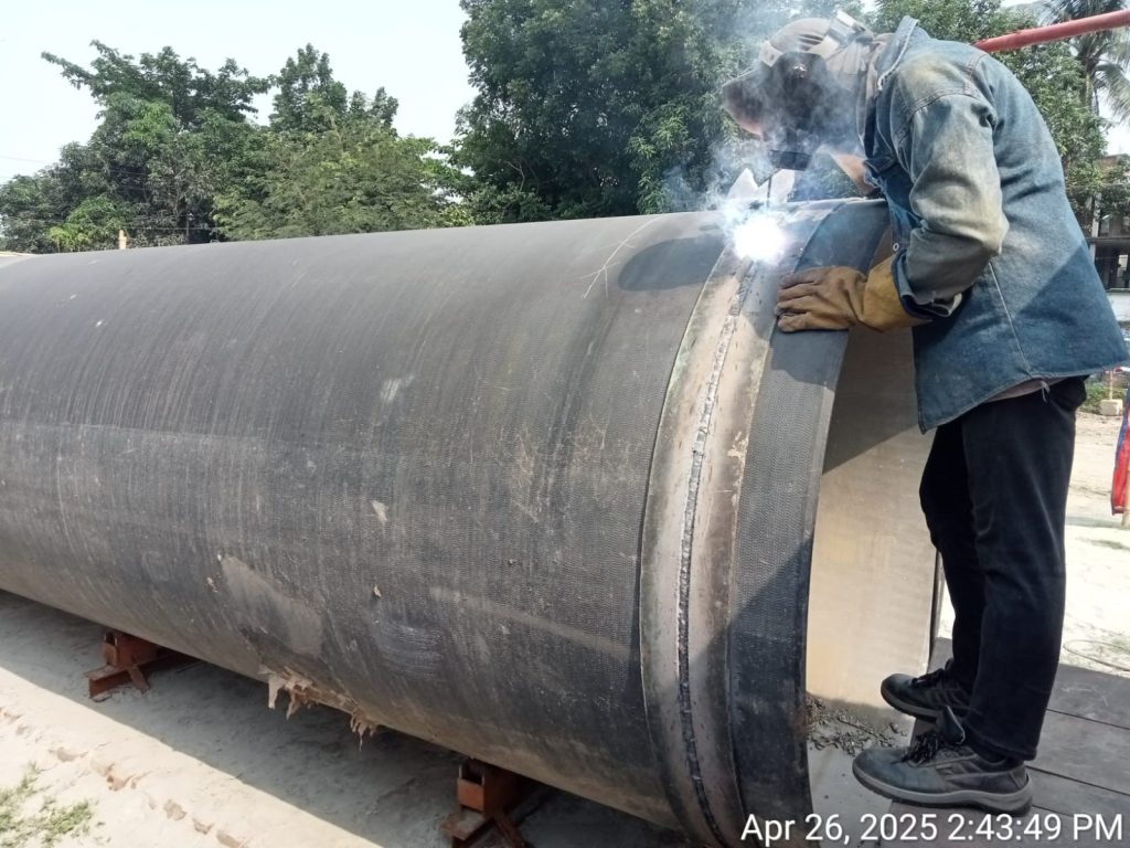 welding bead making ongoing at pk 21+400km